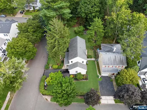 View/Area - 410 Chestnut St, Paramus, NJ 07652 photo 1 of 4