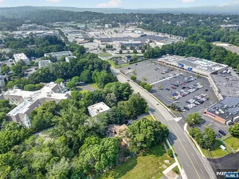 View/Area - 214 Berdan Ave, Wayne, NJ 07470 photo 3 of 6
