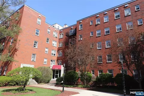2330 Linwood Ave #3D, Fort Lee, NJ 07024