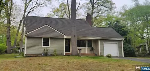 45 Campbell Ave, Woodcliff Lake, NJ 07677