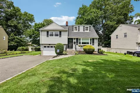 26 Westland Rd, Verona, NJ 07044