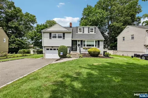 26 Westland Rd, Verona, NJ 07044