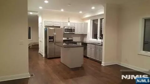 Entry Way - 46 Blauvelt Pl, Hackensack, NJ 07601 photo 2 of 6
