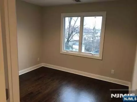 Bedroom - 46 Blauvelt Pl, Hackensack, NJ 07601 photo 2 of 3