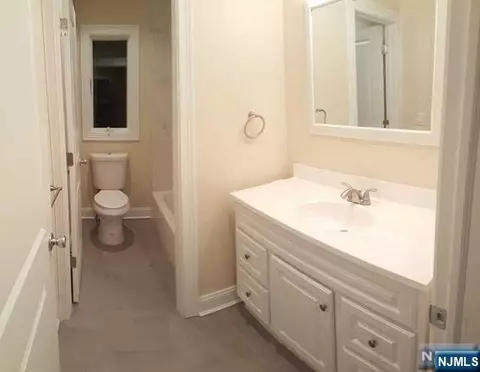 46 Blauvelt Pl, Hackensack, NJ 07601 photo 15