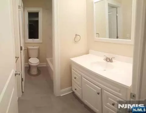 Entry Way - 46 Blauvelt Pl, Hackensack, NJ 07601 photo 5 of 6