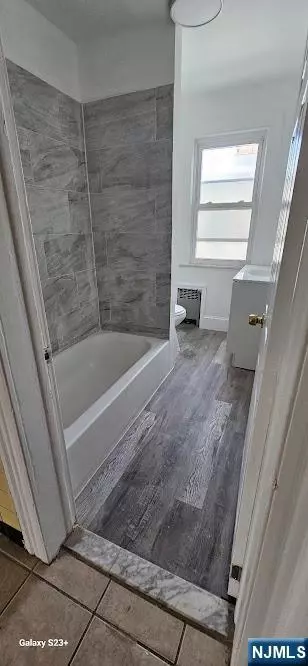 212 3rd St, Newark, NJ 07107