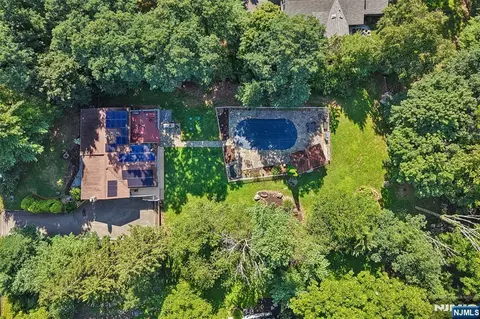 View/Area - 68 Lake St, Saddle River, NJ 07458 photo 1 of 1