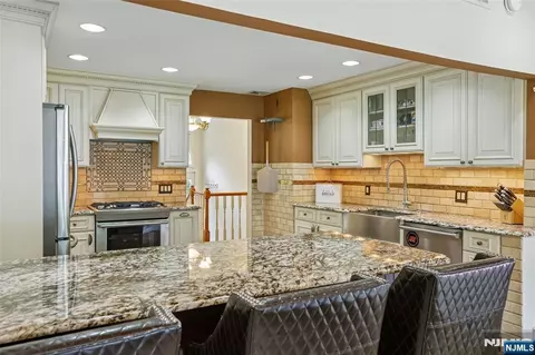 Kitchen - 68 Lake St, Saddle River, NJ 07458 photo 2 of 3