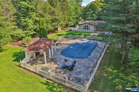 Exterior - 68 Lake St, Saddle River, NJ 07458 photo 9 of 11