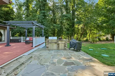 Exterior - 68 Lake St, Saddle River, NJ 07458 photo 6 of 11