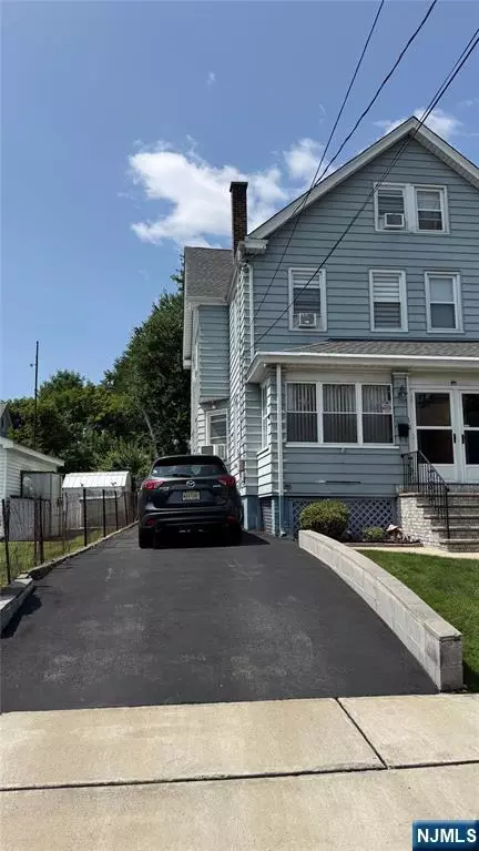 9 Guenther Pl, Passaic, NJ 07055