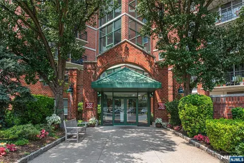 300 Main St #301, Little Falls, NJ 07424