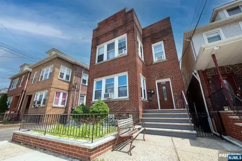 8804 3rd Ave, North Bergen, NJ 07047