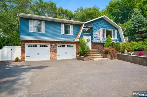 364 Piermont Ave, Hillsdale, NJ 07642