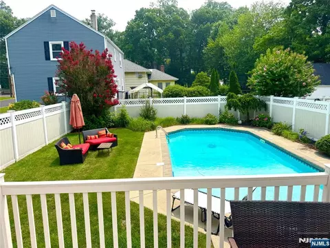 Exterior - 70 Byrne St, Hackensack, NJ 07601 photo 2 of 5