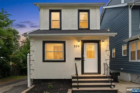 306-308 Smith St, Newark, NJ 07106