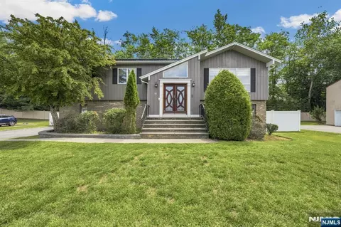 91 Chaffee Cir, Norwood, NJ 07648