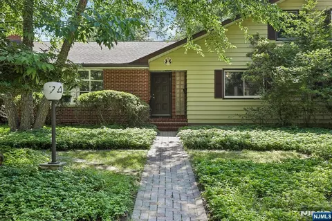 74 George St, Harrington Park, NJ 07640