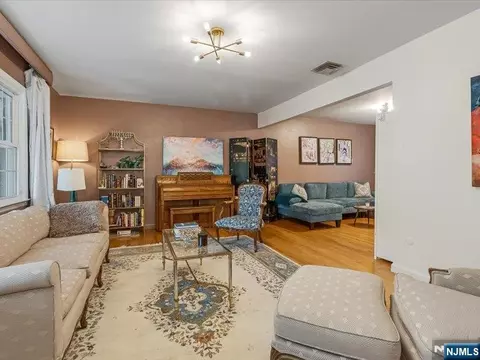 Other - 372 Mckinley Blvd, Paramus, NJ 07652 photo 1 of 5