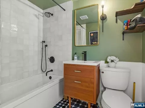 Bath - 372 Mckinley Blvd, Paramus, NJ 07652 photo 2 of 4
