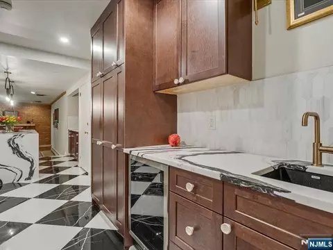Kitchen - 372 Mckinley Blvd, Paramus, NJ 07652 photo 2 of 7