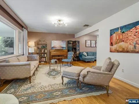 Living - 372 Mckinley Blvd, Paramus, NJ 07652 photo 1 of 5