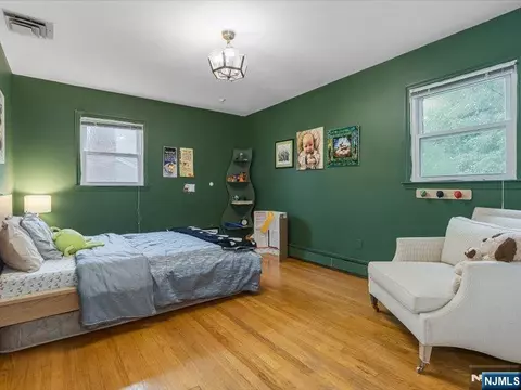 Bedroom - 372 Mckinley Blvd, Paramus, NJ 07652 photo 2 of 6