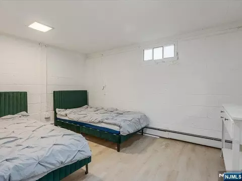 Bedroom - 372 Mckinley Blvd, Paramus, NJ 07652 photo 5 of 6