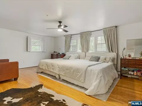 Bedroom - 372 Mckinley Blvd, Paramus, NJ 07652 photo 1 of 6
