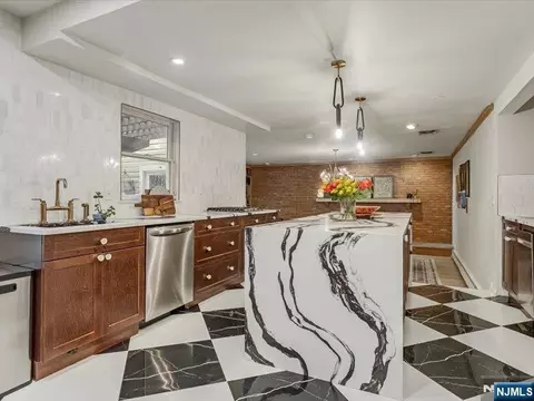 Kitchen - 372 Mckinley Blvd, Paramus, NJ 07652 photo 3 of 7