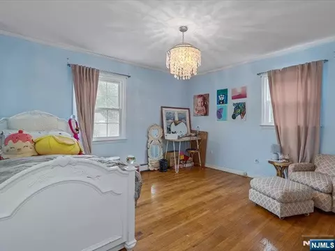 Bedroom - 372 Mckinley Blvd, Paramus, NJ 07652 photo 4 of 6