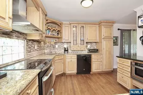 Kitchen - 61 Intervale Rd, Boonton, NJ 07005 photo 3 of 4