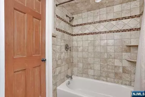 Bath - 61 Intervale Rd, Boonton, NJ 07005 photo 6 of 6