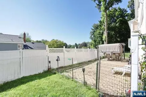 Exterior - 61 Intervale Rd, Boonton, NJ 07005 photo 6 of 10