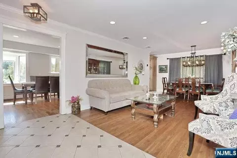 Entry Way - 61 Intervale Rd, Boonton, NJ 07005 photo 3 of 5