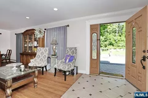 Entry Way - 61 Intervale Rd, Boonton, NJ 07005 photo 2 of 5