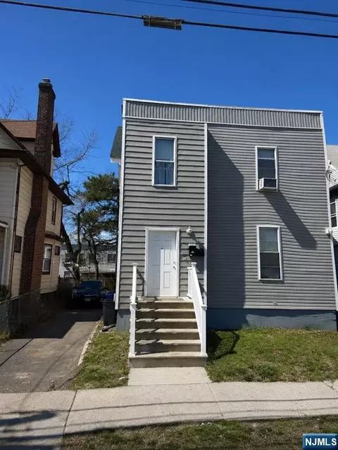 113 N Munn Ave, Newark, NJ 07106