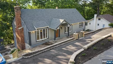 19 Cliffside Trl, Denville, NJ 07834