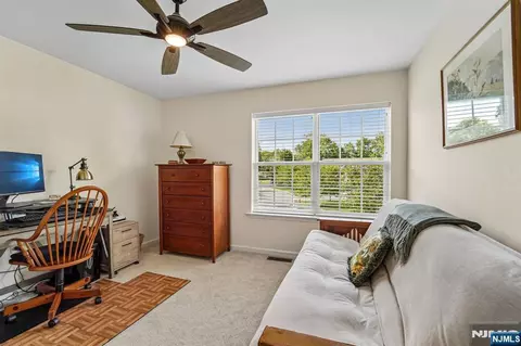 Bedroom - 24 Pineview Dr, Waldwick, NJ 07463 photo 3 of 3
