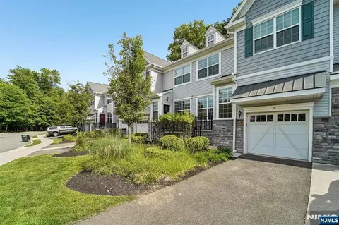 Exterior - 24 Pineview Dr, Waldwick, NJ 07463 photo 2 of 2