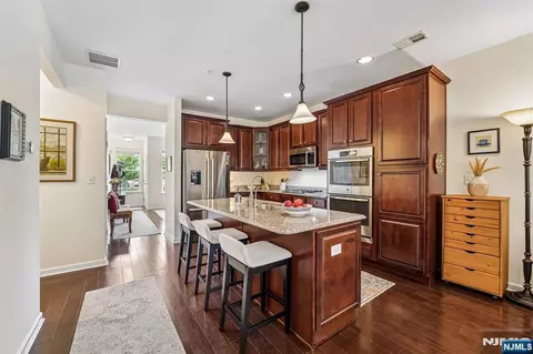 Kitchen - 24 Pineview Dr, Waldwick, NJ 07463 photo 1 of 1