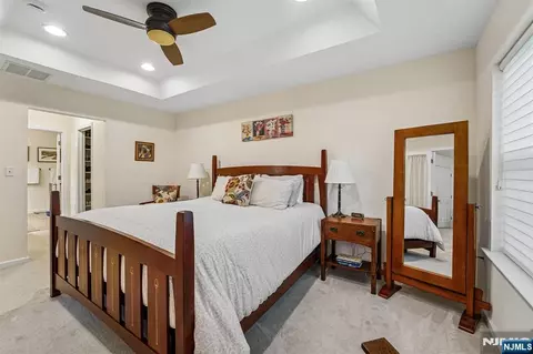 Bedroom - 24 Pineview Dr, Waldwick, NJ 07463 photo 2 of 3