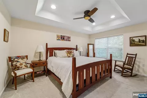 Bedroom - 24 Pineview Dr, Waldwick, NJ 07463 photo 1 of 3