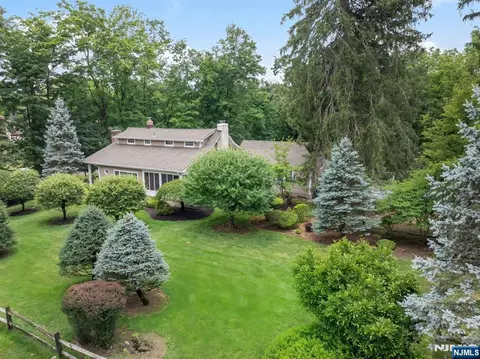 Exterior - 249 E Saddle River Rd, Saddle River, NJ 07458 photo 3 of 5