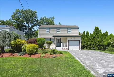 520 Washington Ave, Dumont, NJ 07628
