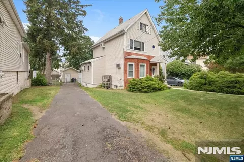 715 5th St, Lyndhurst, NJ 07071