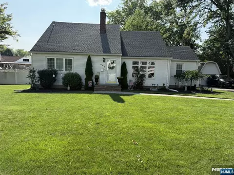 800 Asbury St, New Milford, NJ 07646