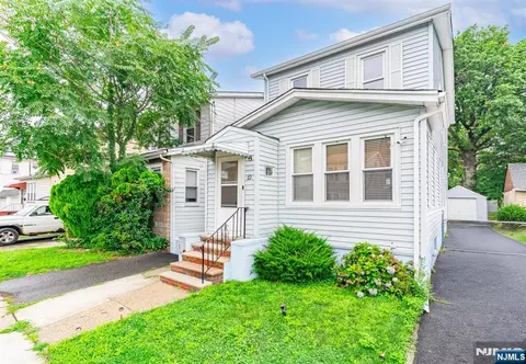 10 Lentz Pl, Irvington, NJ 07111