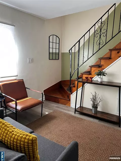 74 Chambers St, Newark, NJ 07105